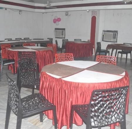 Hotel Amit Inn Patna  Buitenkant foto